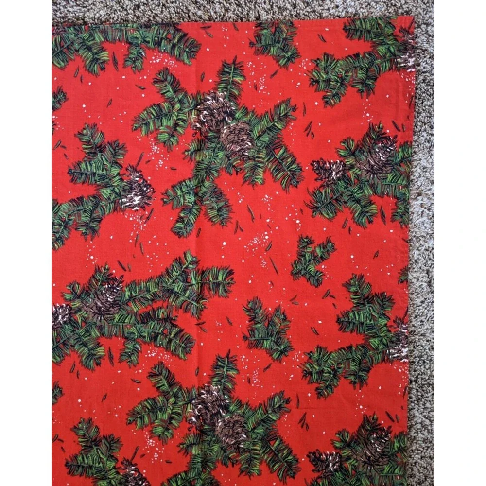 Vintage Mid Century Christmas Table Cloth Indian Head Mills Fabric‎ Snowy Pine